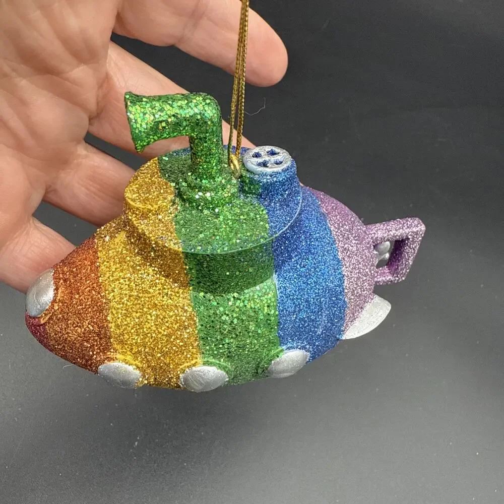 December Diamonds 2004 Rainbow Submarine Ornament #5590066 RARE Beatles Love